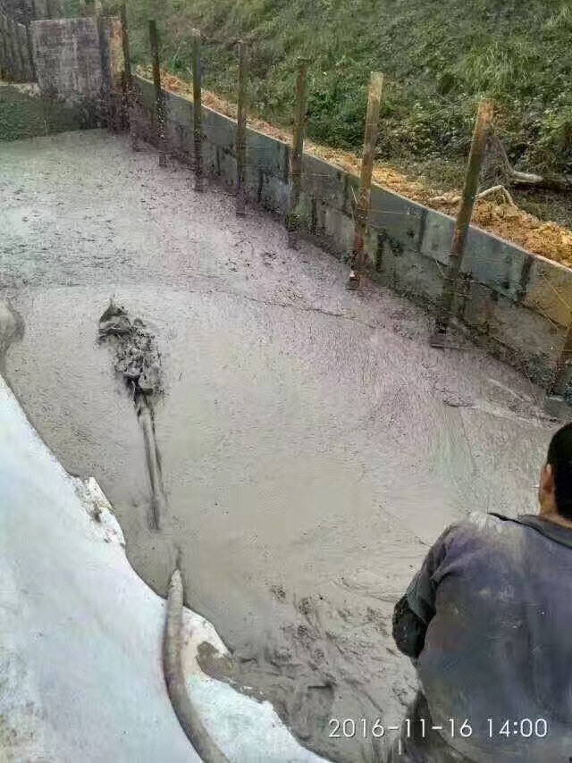 輕質混凝土填充道路