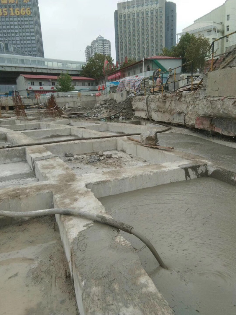 輕質混凝土現澆地鐵站地面