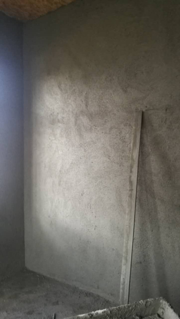 有筋網房屋墻體抹面施工完成
